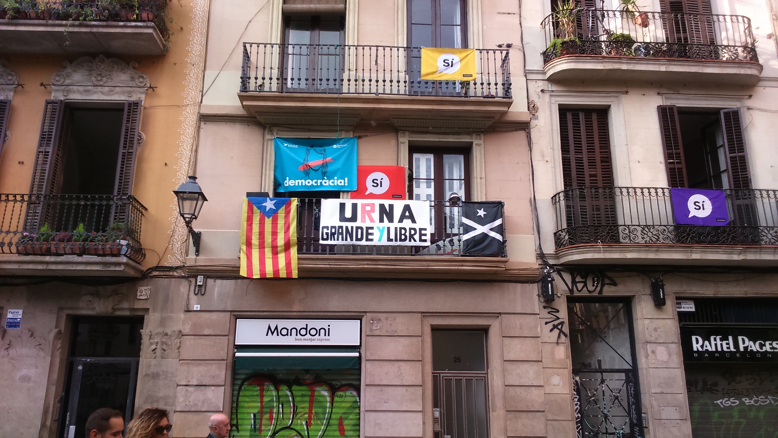 Urna grande y libre